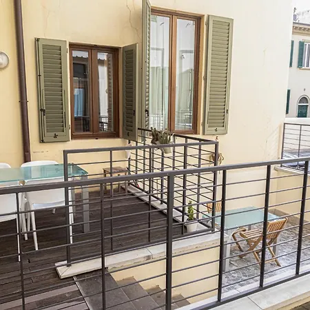 Apartment Deluxe In The Heart Of Florence