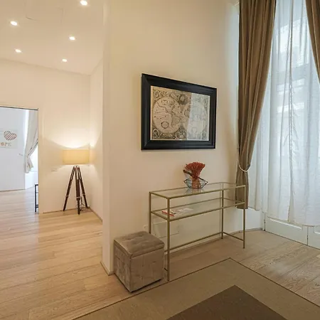 Deluxe In The Heart Of * Florence