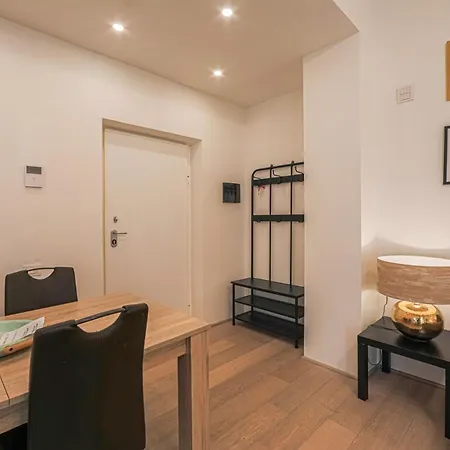 Deluxe In The Heart Of